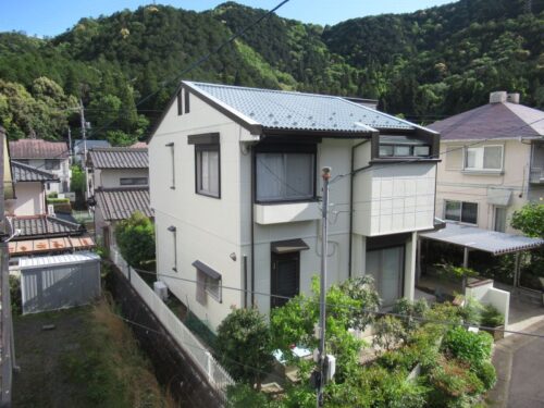 岐阜県岐阜市　セキスイハイムの住宅の塗り替え　外壁をアステックのプラチナリファイン2000MF-IRで塗装しました