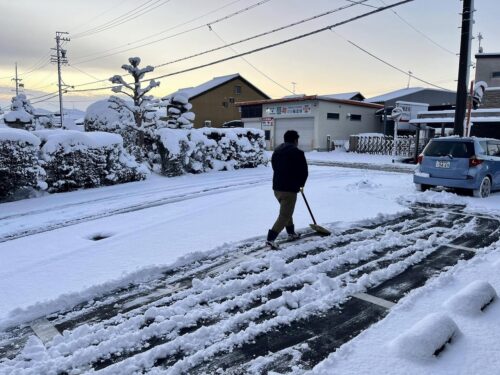 今年一番の寒波と雪かきと若手の成長